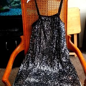 Little girls dress 10/12 never worn